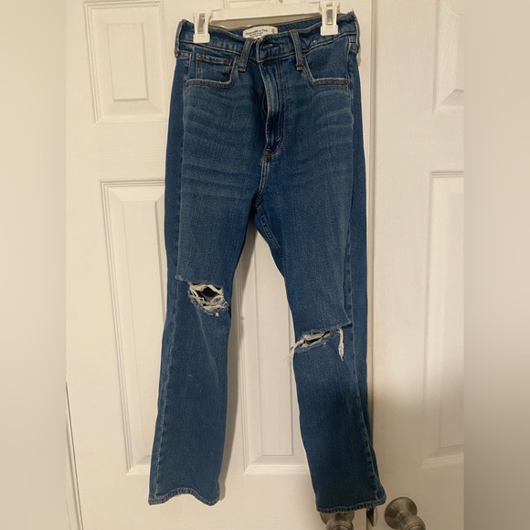 Petite Ultra High Rise Ankle Straight Jean petite (short) - Picture 2 of 9